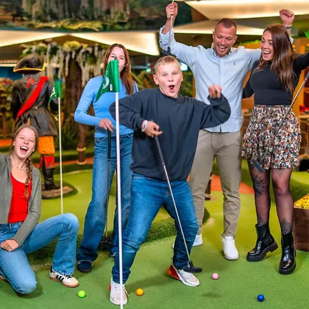 펜션 Bungis - 28 Ferienhaeuser Am Grimnitzsee G4